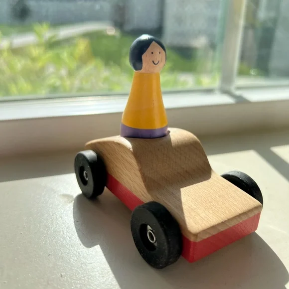 Lovevery Stella & Her Speedster! - Picture 1 of 3